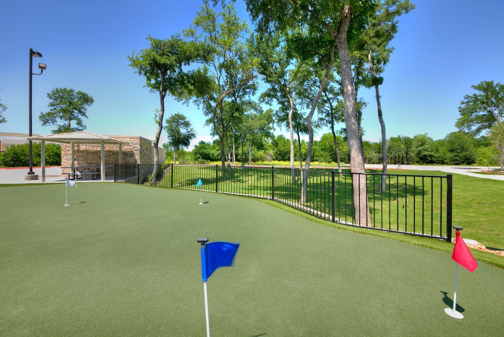 Hampton Inn & Suites Dallas Plano East - photo 32