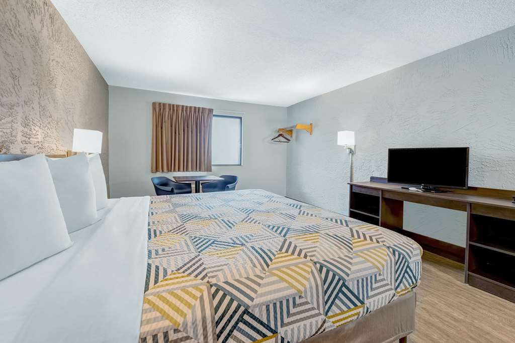 Motel 6 Elk Grove Village IL O'Hare - photo 8