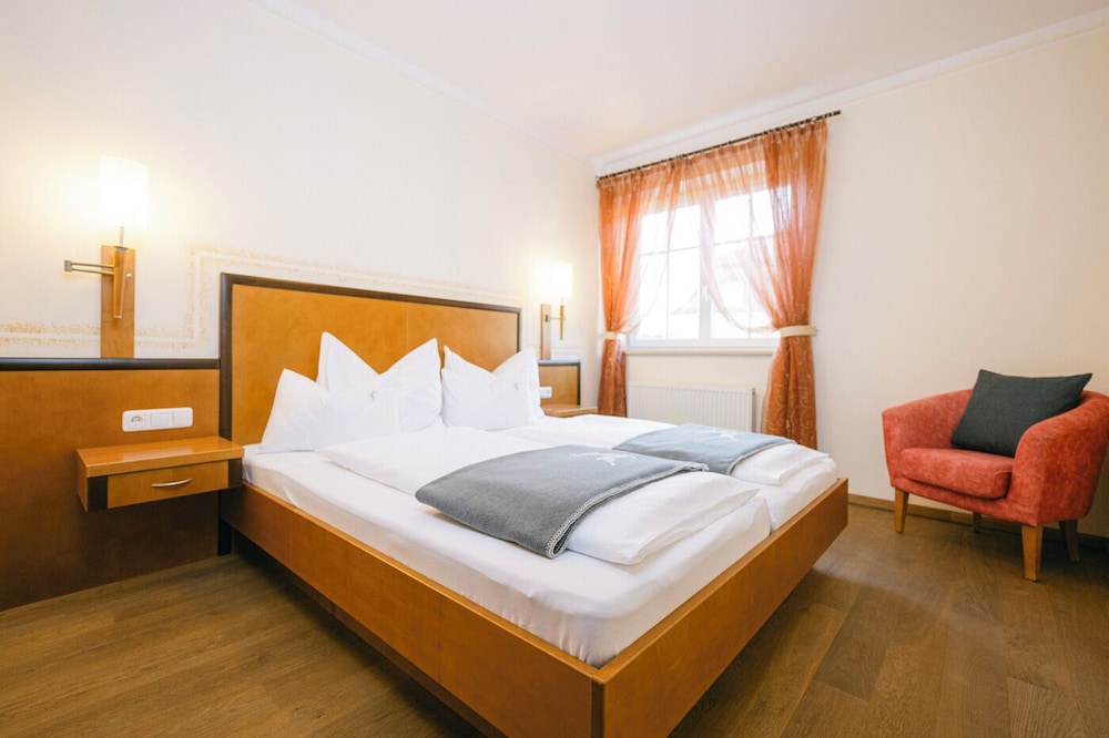 Gasthof Hotel Jägerwirt — hotel in Strasswalchen