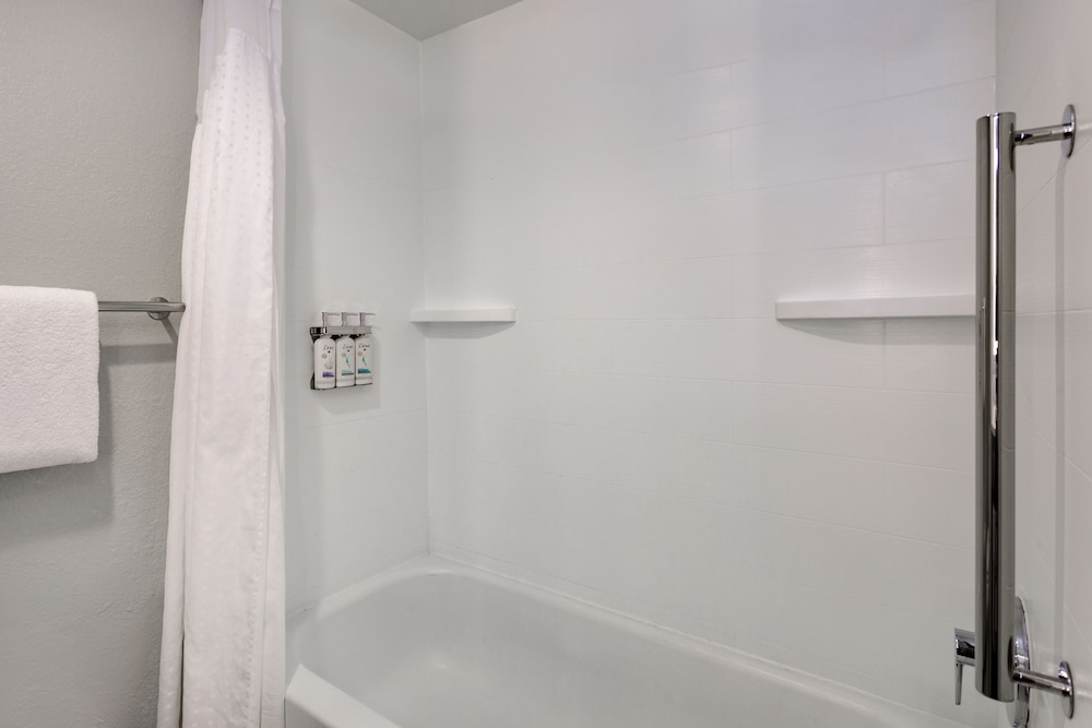 Holiday Inn Express Clearwater East Icot Center by IHG - photo 32