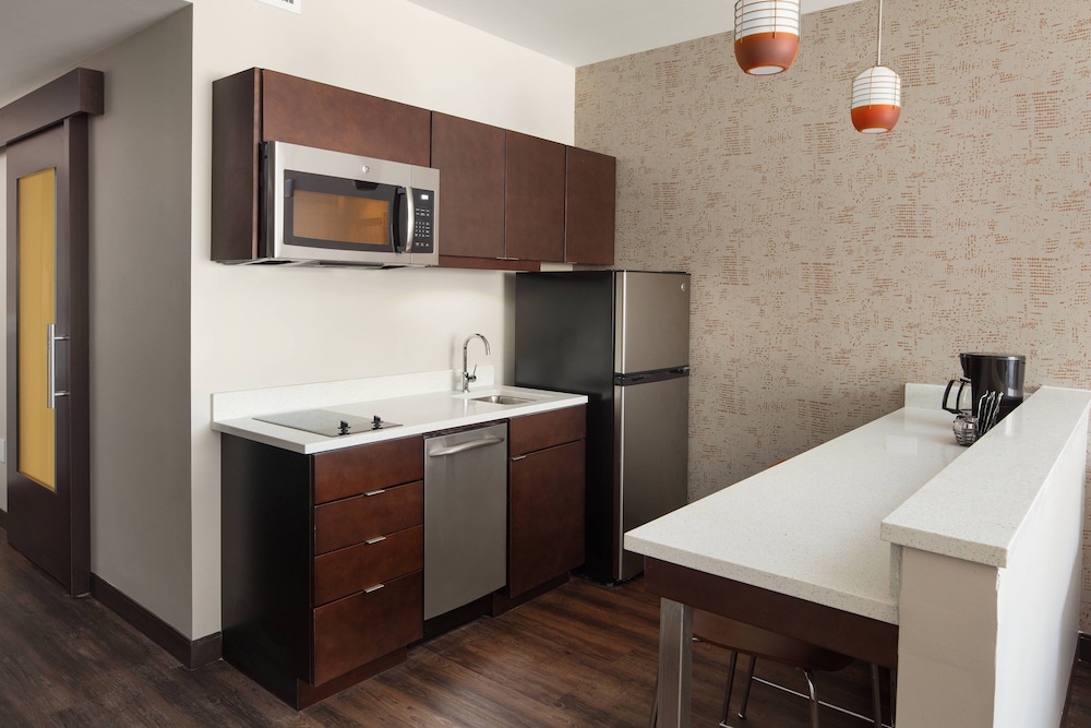 TownePlace Suites New Orleans Downtown Canal Street - photo 21