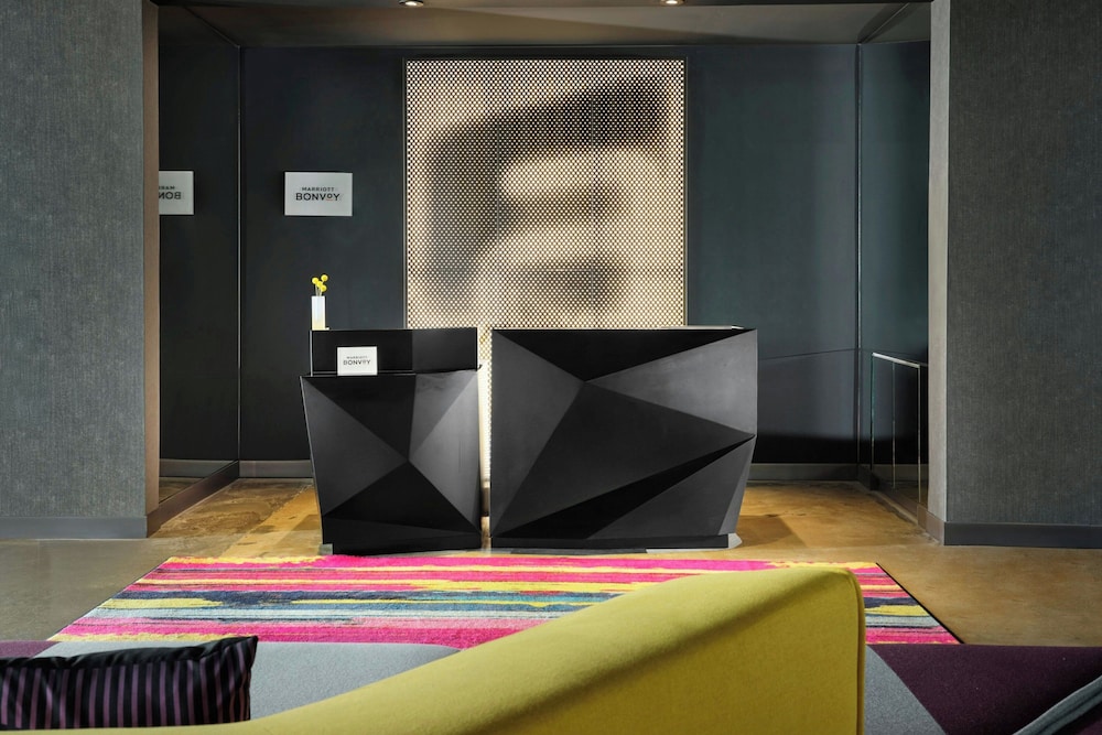 Aloft Waukee - photo 5