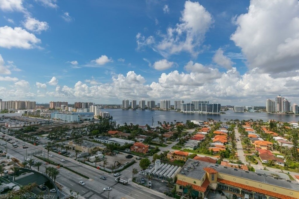 2 Br Luxury Suite In Marenas Beach Resort 2 Bedroom Condo by RedAwning - photo 34