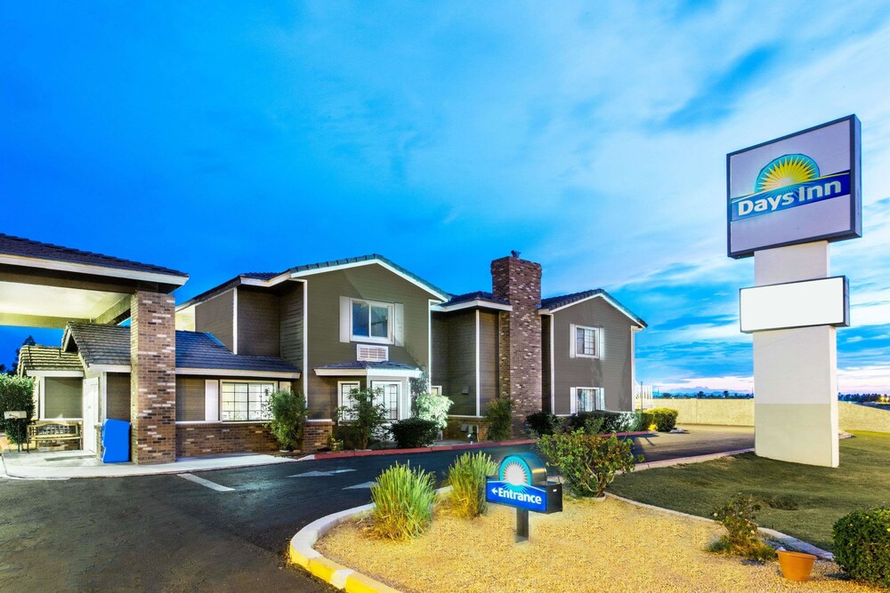 Days Inn by Wyndham Mesa East - photo 2