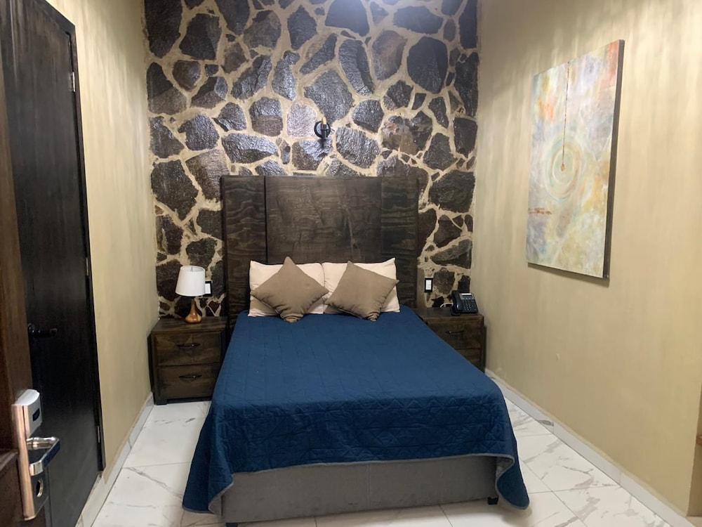 Kolombrini in Tlaquepaque, Mexico