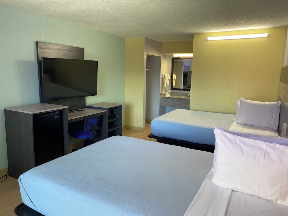 Rest and Relax Inn - photo 12