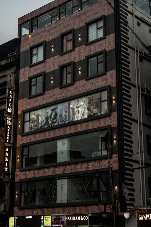 Hotel 16 Avenue in Kolkata, India