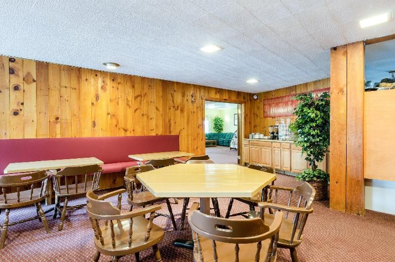 Red Roof Inn Sutton - photo 14