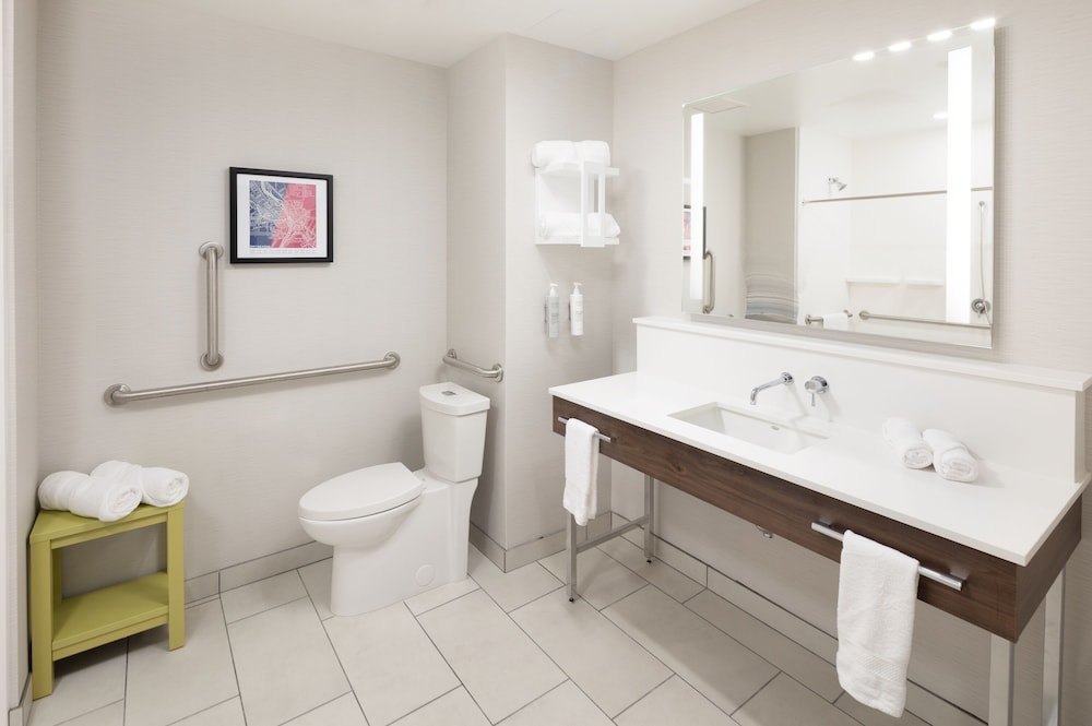 Hampton Inn & Suites by Hilton Rochester Downtown - photo 27