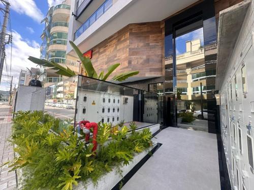 Cobertura duplex alto padrão 200m da praia