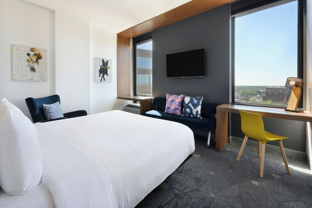 Aloft Greenville Downtown - photo 5