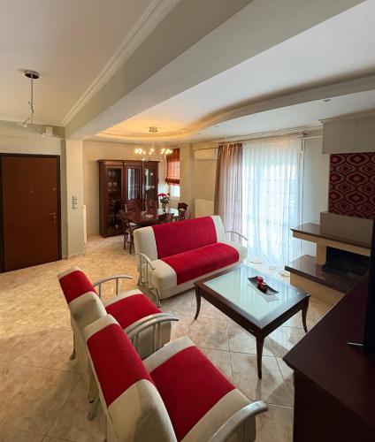 Casa Doro A6 & 2 Parkings — 4-Star Luxury Hotel in Giannouli, Greece