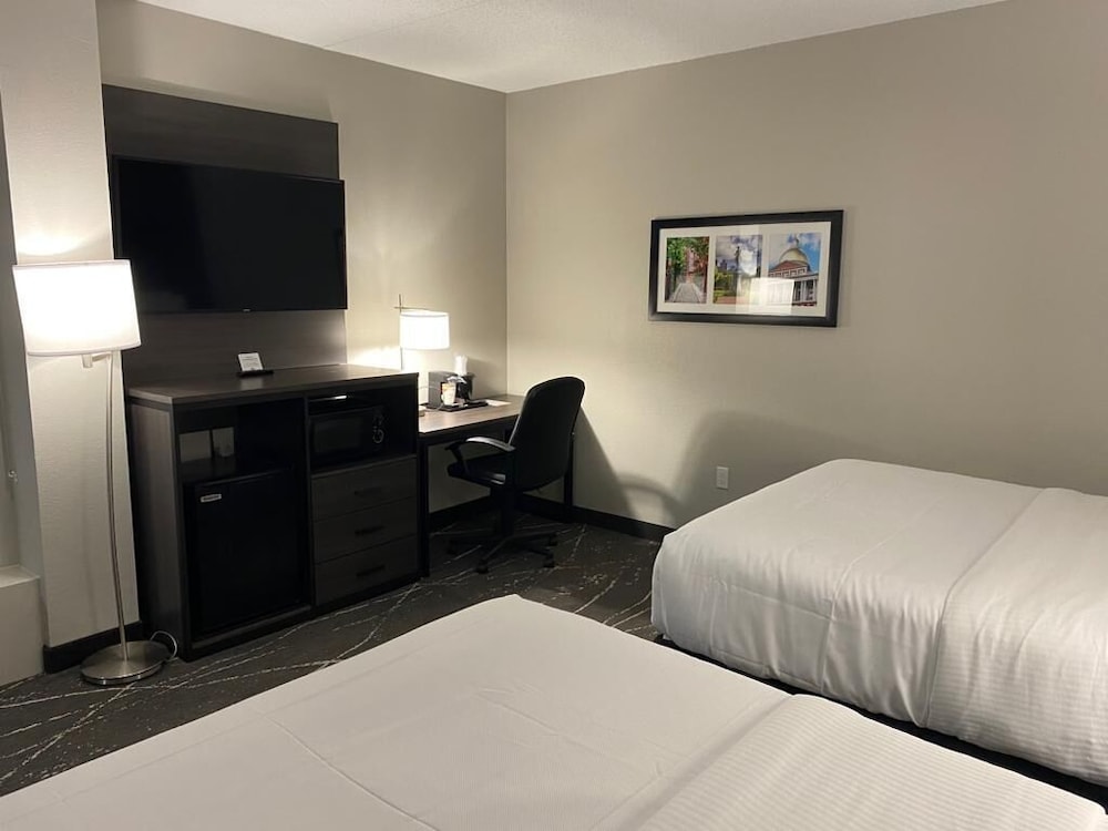 Comfort Inn Boston Milford - photo 17