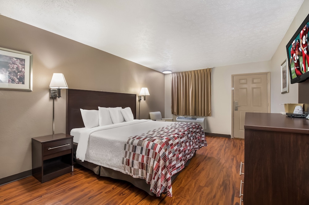 Red Roof Inn Crossville - photo 13