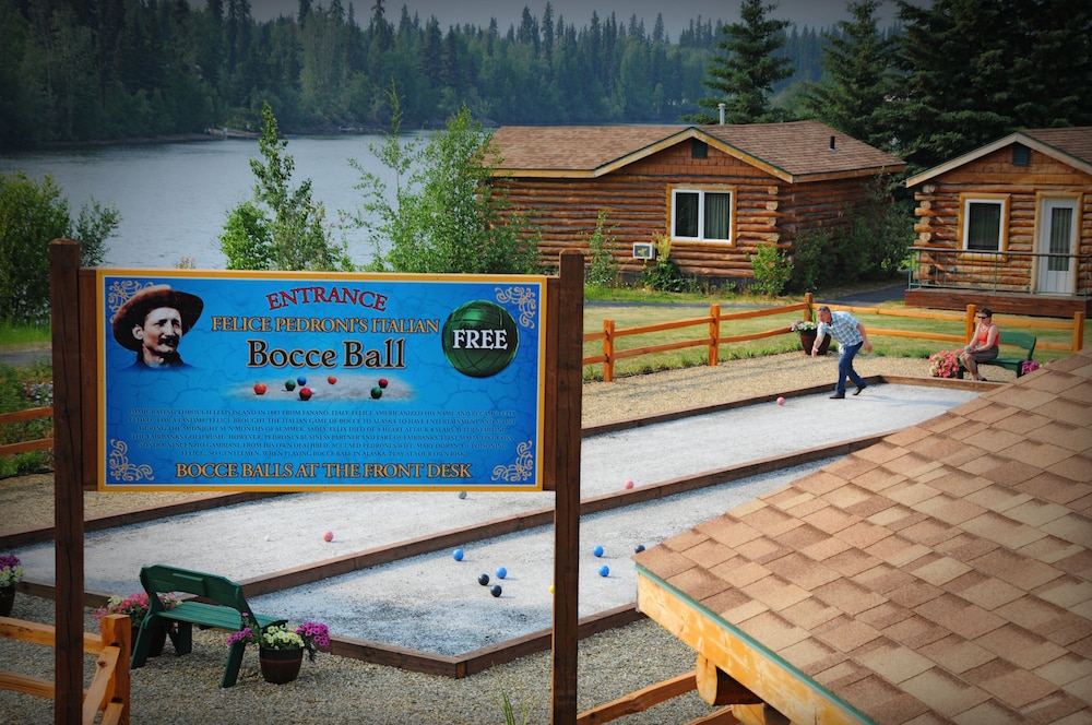 Pike's Waterfront Lodge - photo 29