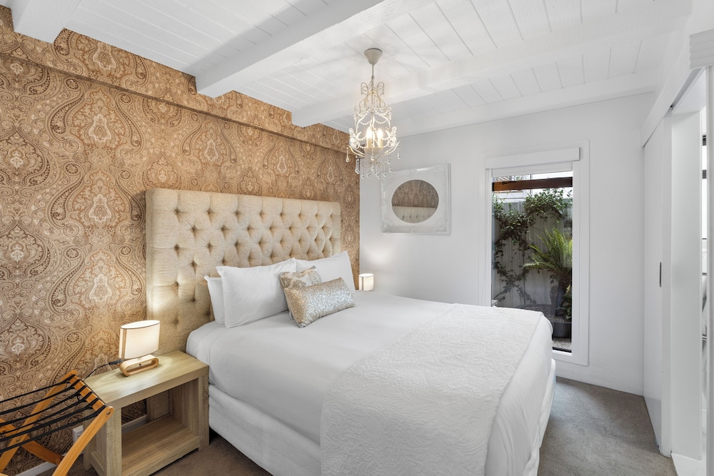 Orewa Beachcomber in Auckland, New Zealand