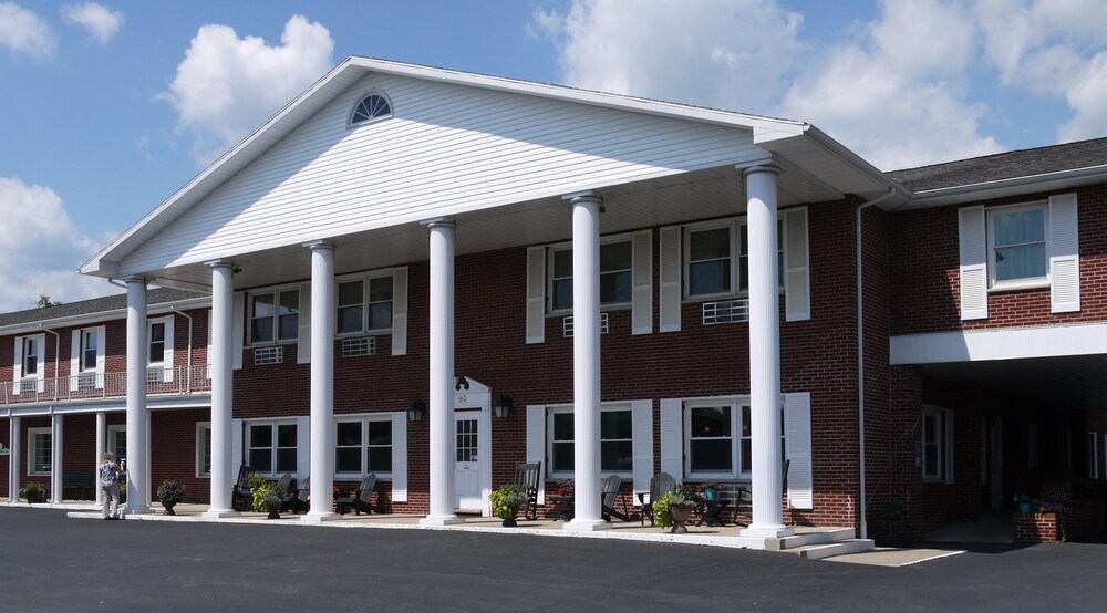 Bicentennial Inn - photo 21