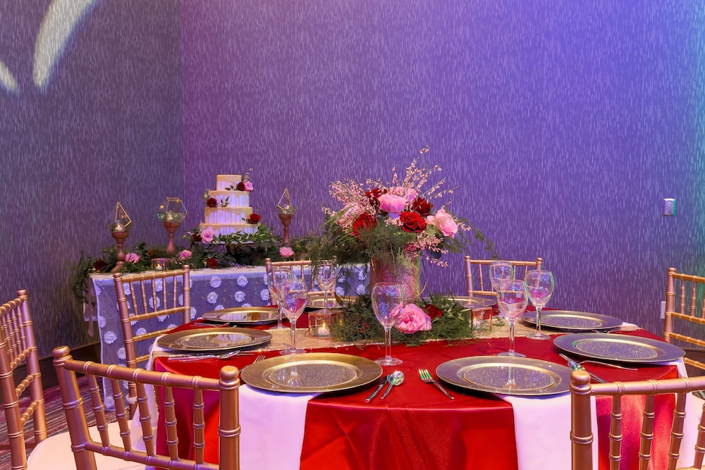 DoubleTree by Hilton Evansville - photo 64