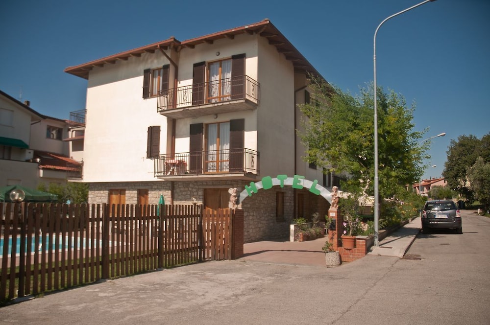 Belvedere - carbon neutral hotel in Passignano Sul Trasimeno