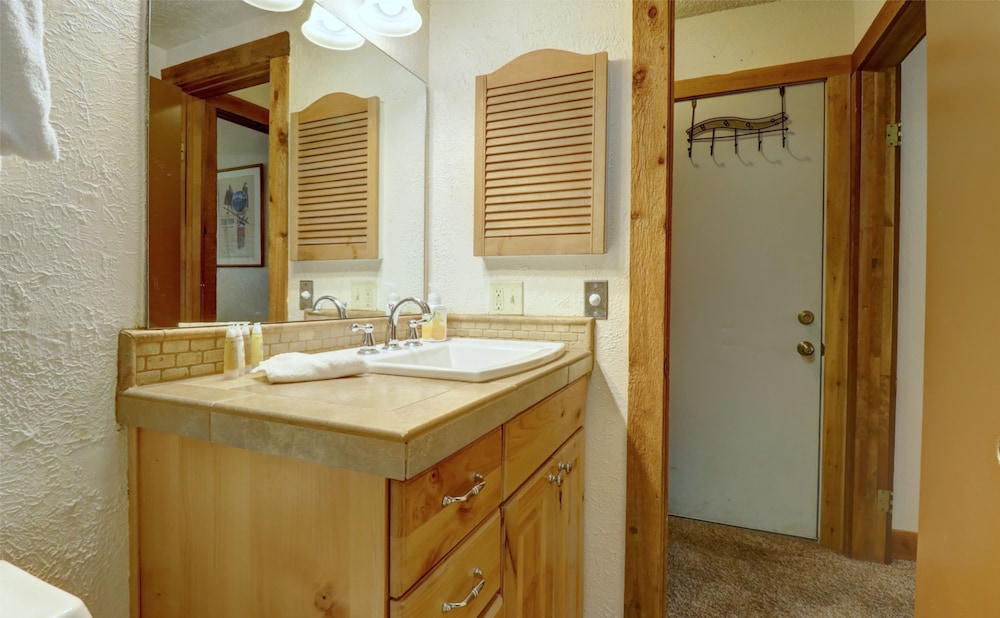 Anaconda 4 Bed 4 Bath by RedAwning - photo 14