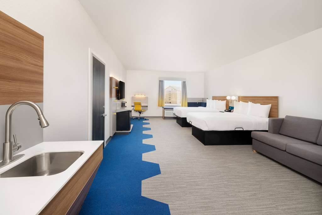 Microtel Inn & Suites by Wyndham Amarillo West - photo 21