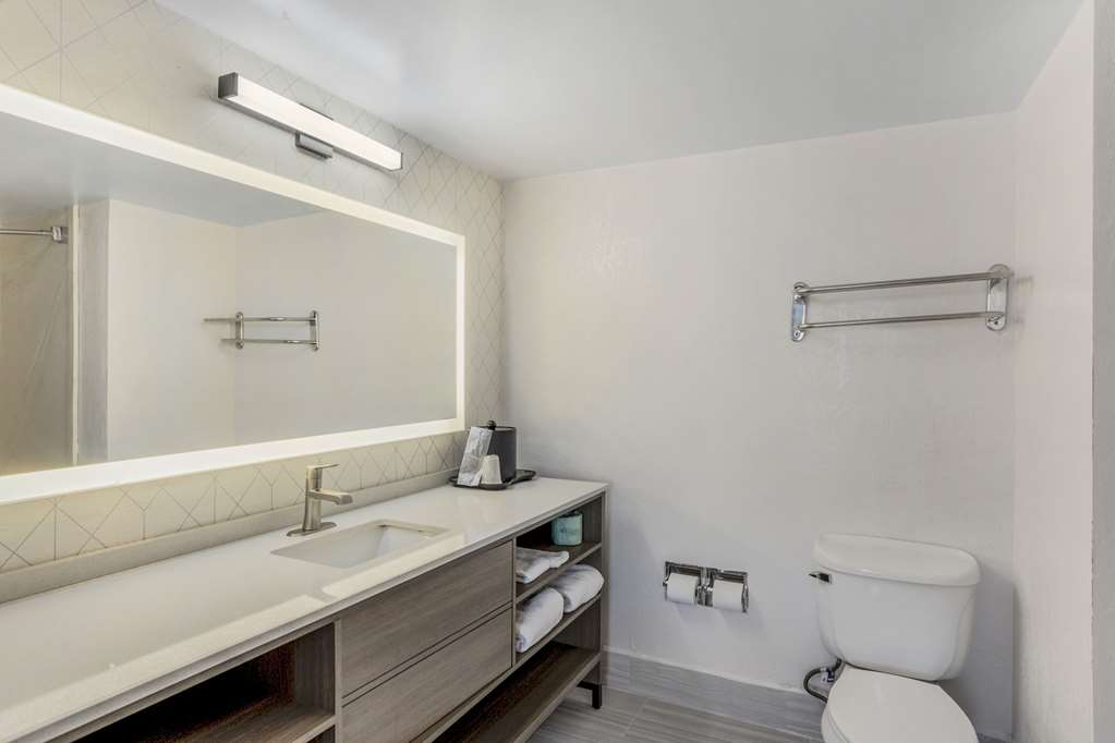 Comfort Inn & Suites Voorhees Mt. Laurel - photo 23