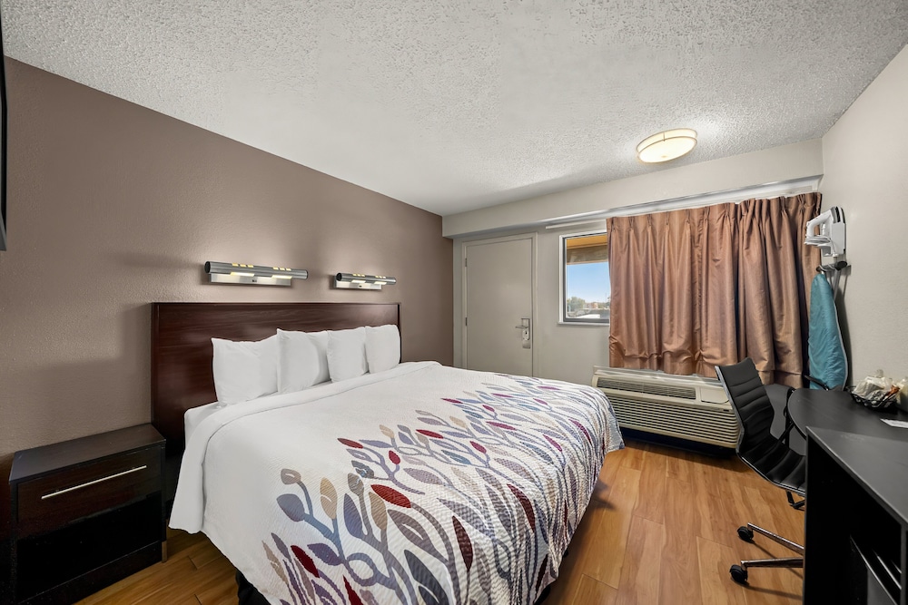 Red Roof Inn Dallas DFW Airport North - photo 18