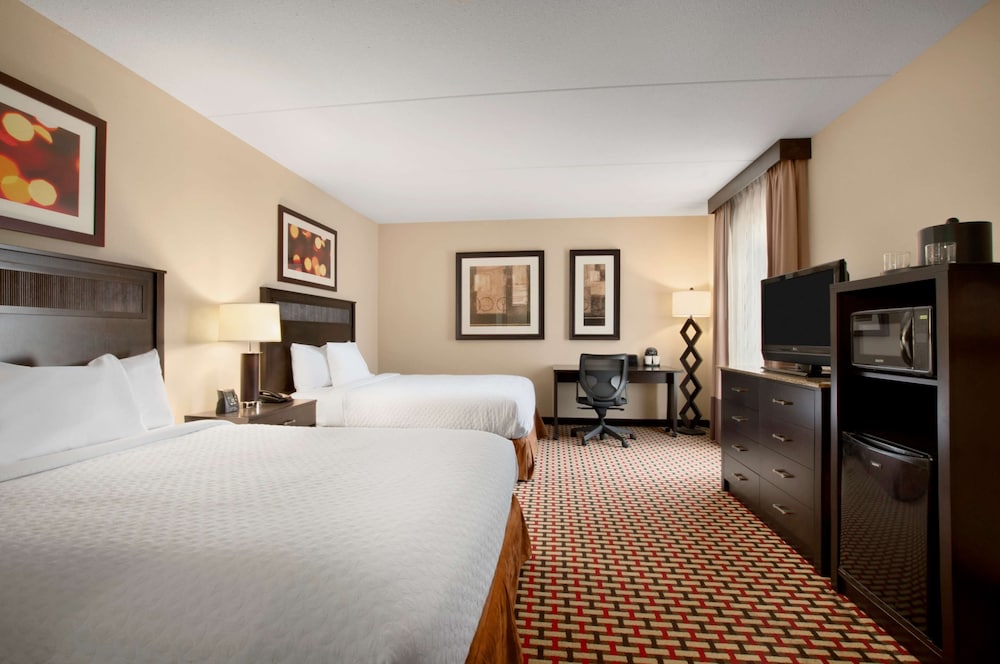 Embassy Suites by Hilton Jackson North Ridgeland - photo 8