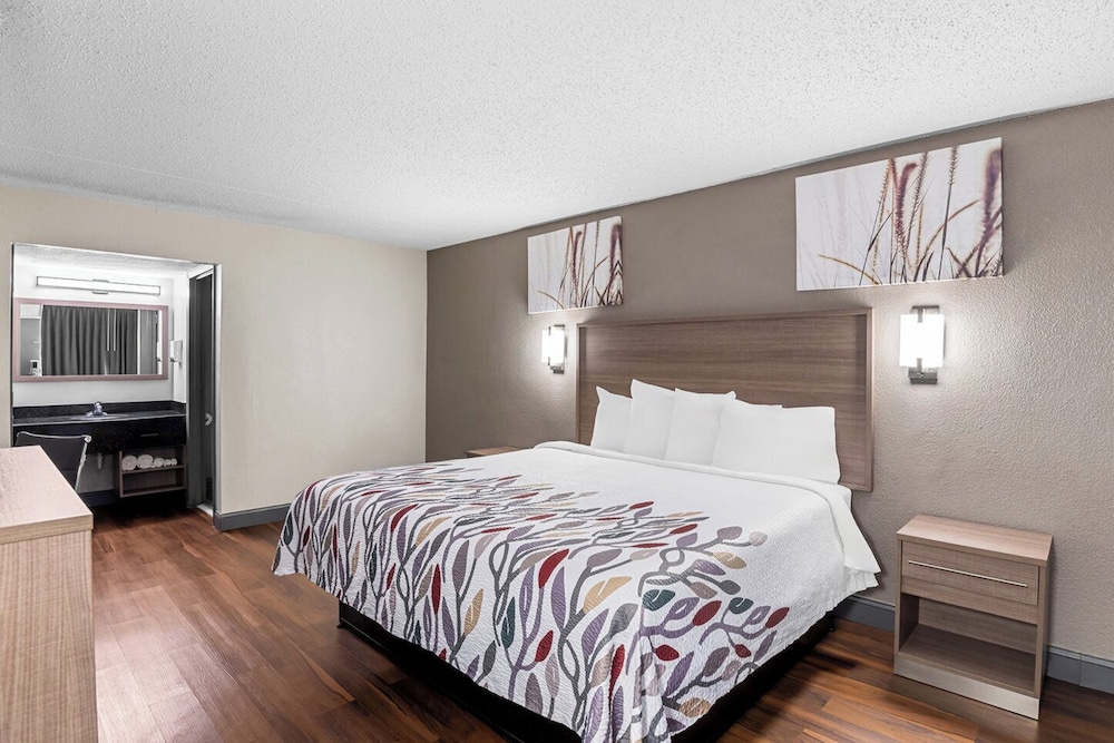 Red Roof Inn Richmond Airport Sandston - photo 11