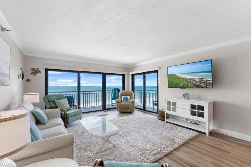 Spectacular beach views Direct Oceanfront unit on the no drive beach in New Smyrna Beach, United States