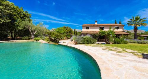 Can Taulada - carbon neutral hotel in Pollenca