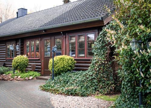 Ferienhaus Blokkhus am Ochsenweg — 4-Star Luxury Hotel in Owschlag, Germany