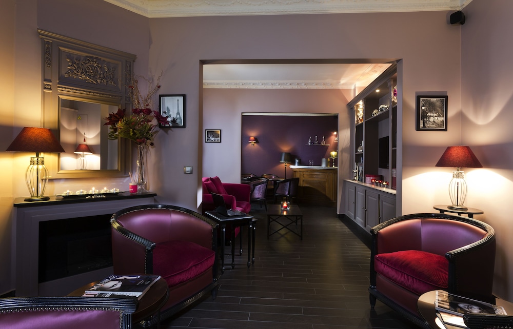 Hotel Donjon Vincennes - carbon neutral hotel in Aulnay-Sous-Bois