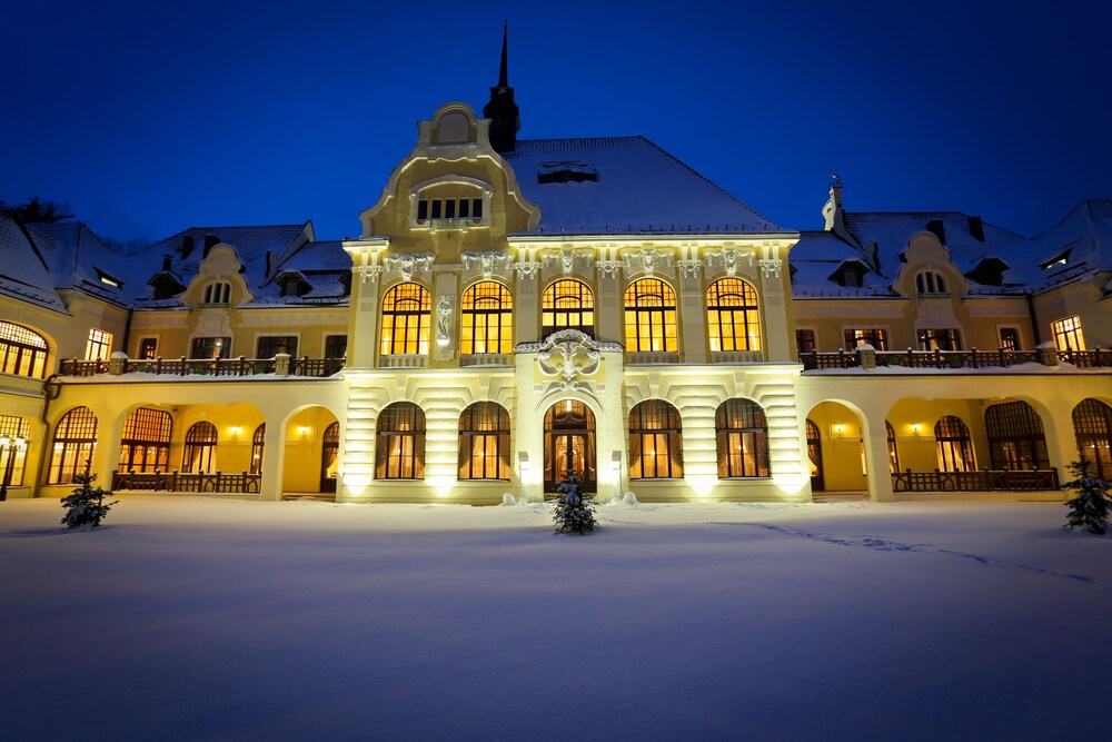Rubezahl Marienbad Luxury Historical Castle Hotel & Golf Castle Hotel Collection — 4-Star Luxury Hotel in Marianske Lazne, Czech Republic