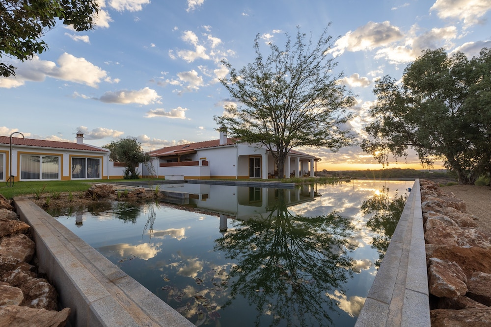 Quinta Marugo Retreats — hotel in Serpa