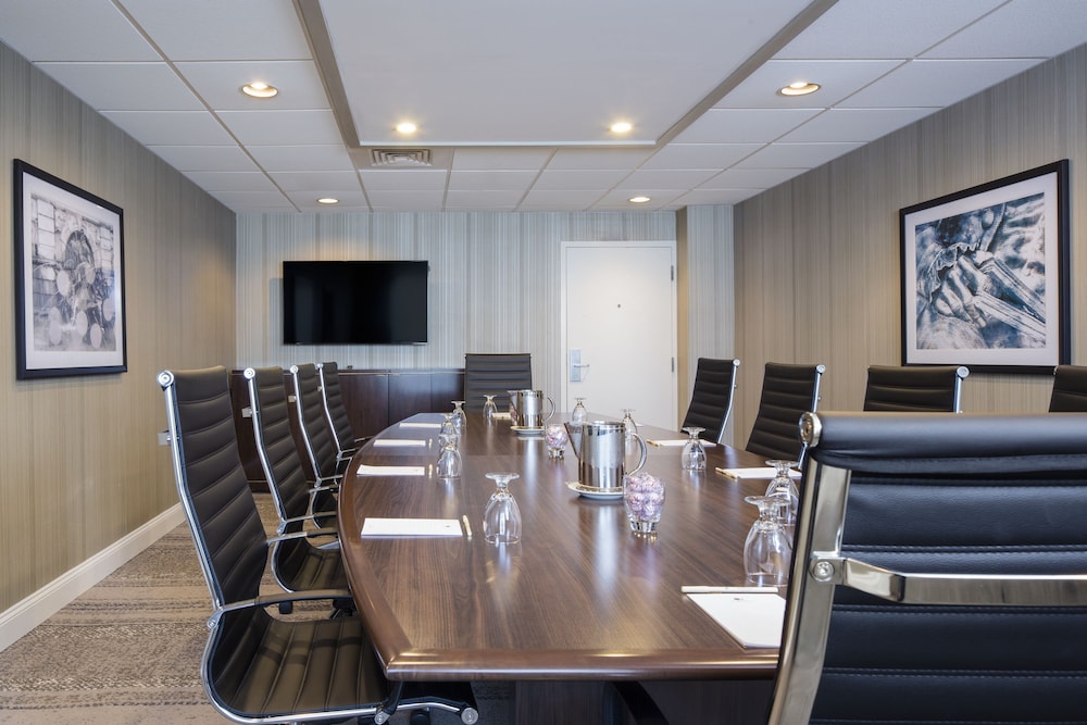 DoubleTree by Hilton Hotel Laurel - photo 37