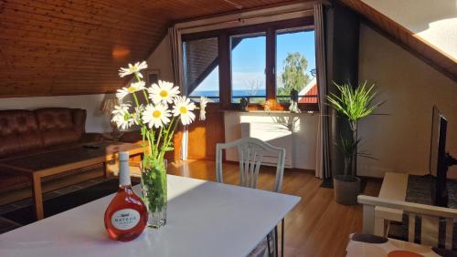 Vindsvåning i Simrishamn — 4-Star Luxury Hotel in Simrishamn, Sweden