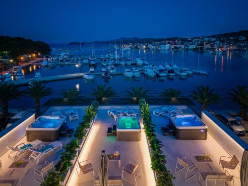Penthouse Apartments Dora Kukljica — 4-Star Luxury Hotel in Kukljica, Croatia