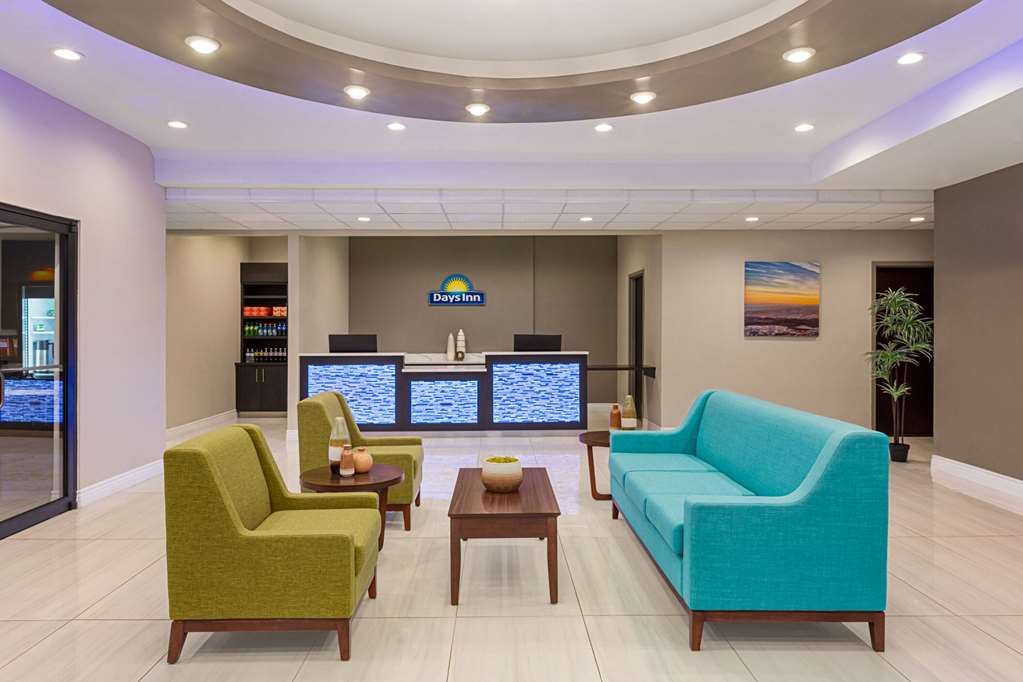 Days Inn & Suites by Wyndham Greater Tomball - photo 6