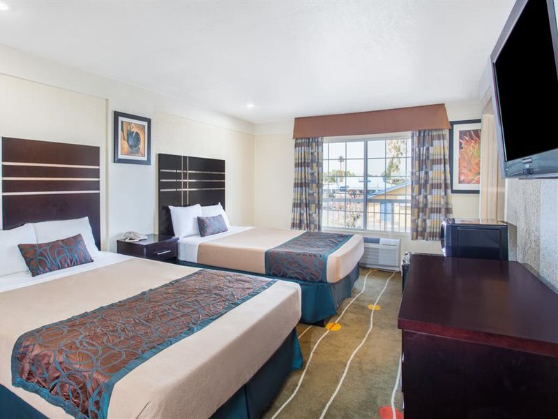 Travelodge by Wyndham Fresno Yosemite Area - photo 3