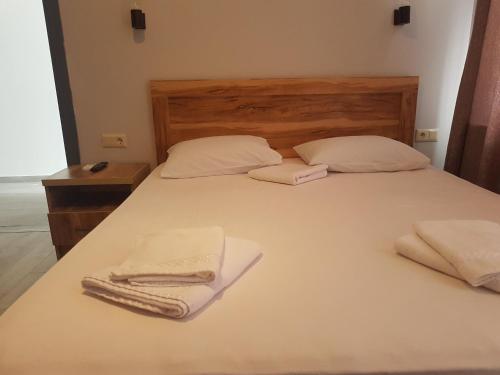 Hotel S 326
