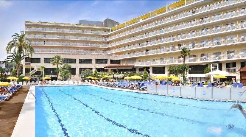 Oasis Park Junior Suites in Lloret De Mar, Spain