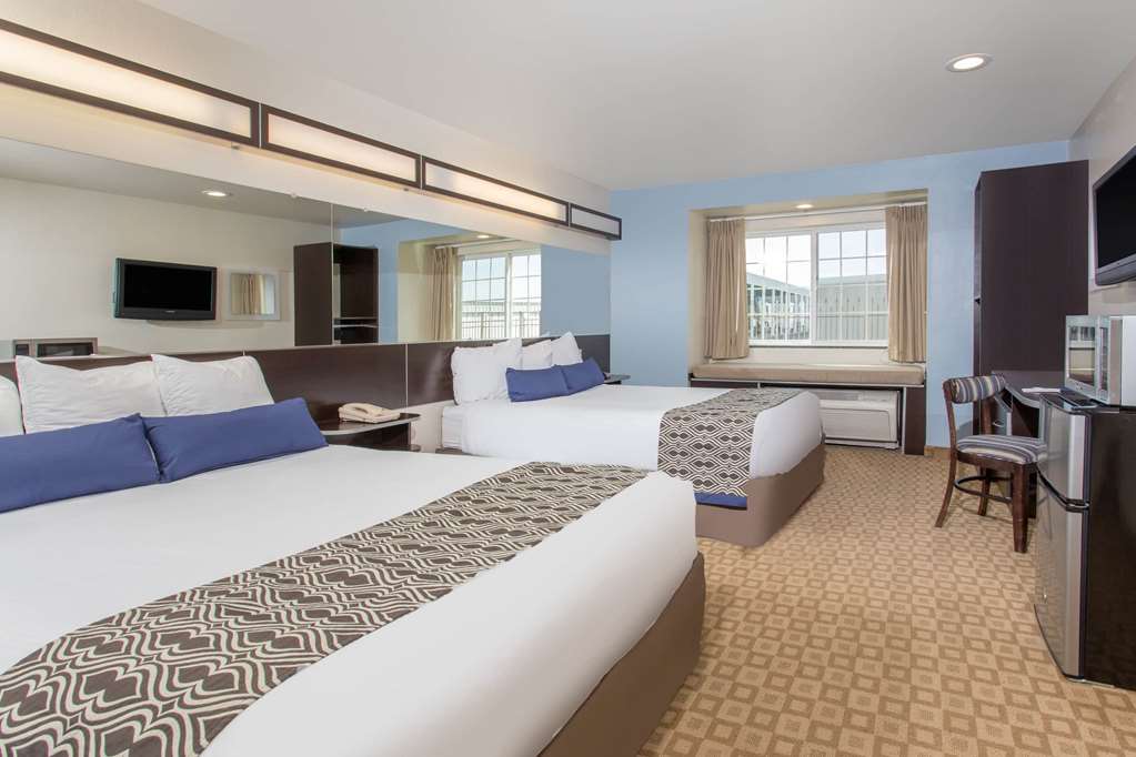 Microtel Inn & Suites by Wyndham Klamath Falls - photo 11