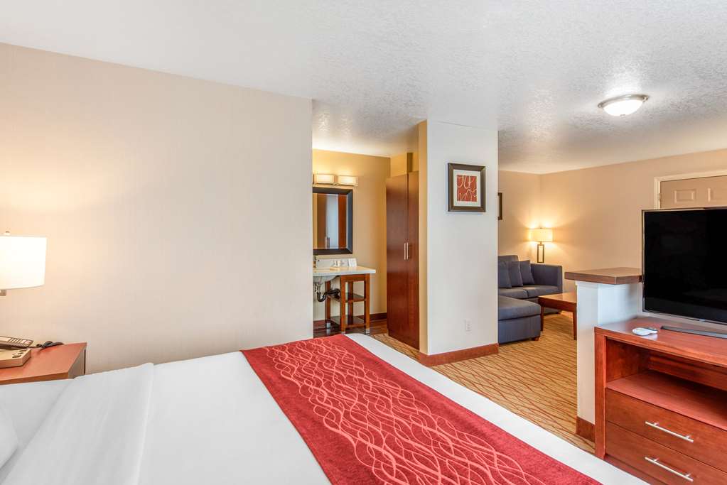 Comfort Inn Mount Shasta Area - photo 35