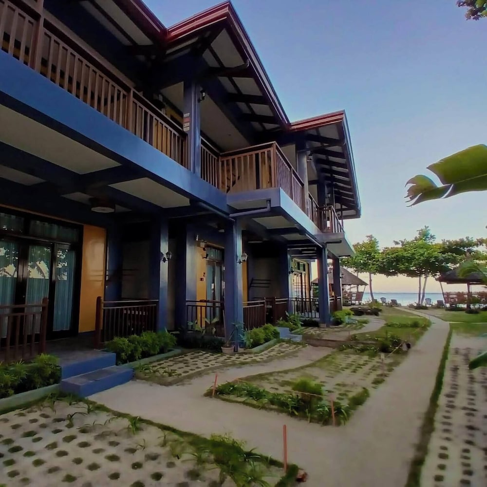 Takbo Beach Resort in General Luna, Philippines