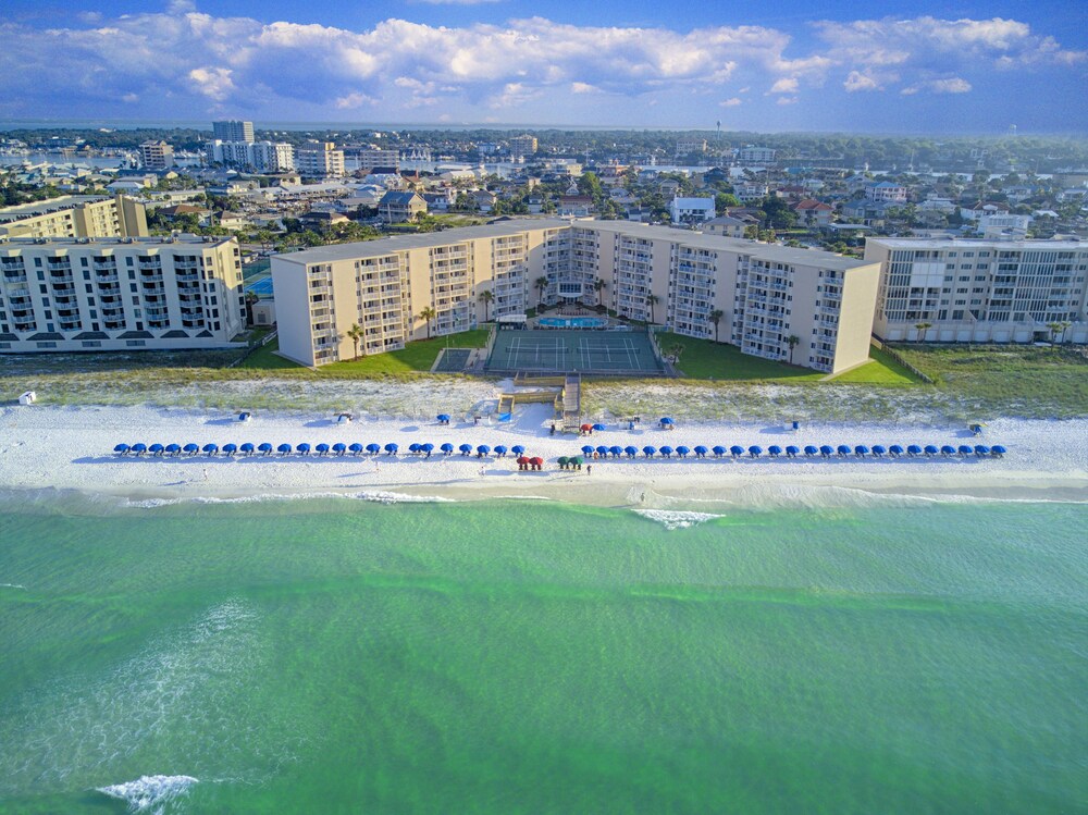 Holiday Surf and Racquet Club - featured photo