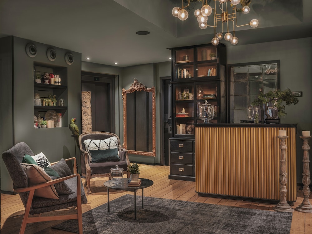 Appartements Place Royale Maisons Du Monde Hôtel & Suites in Nantes, France