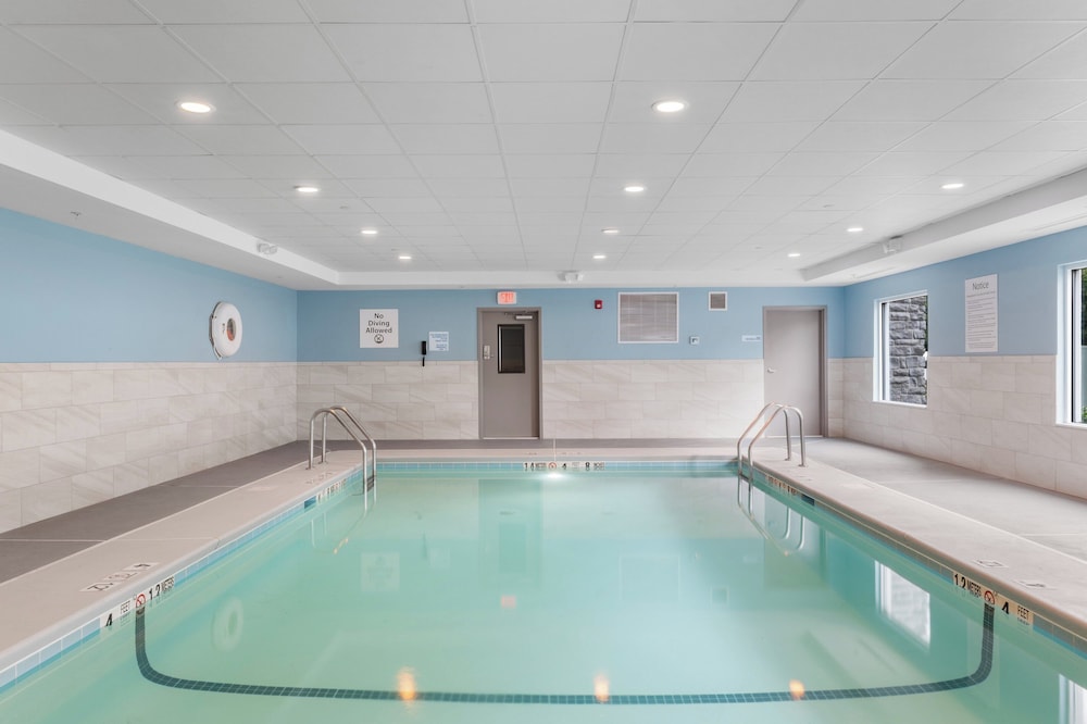 Holiday Inn Express Hartford Newington by IHG - photo 36