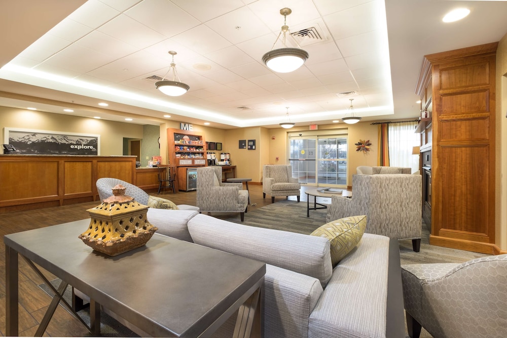 Hampton Inn Waterville - photo 43