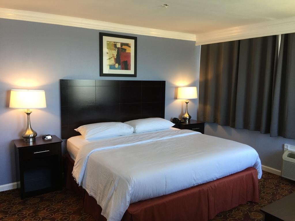 Peers Hotel - photo 2